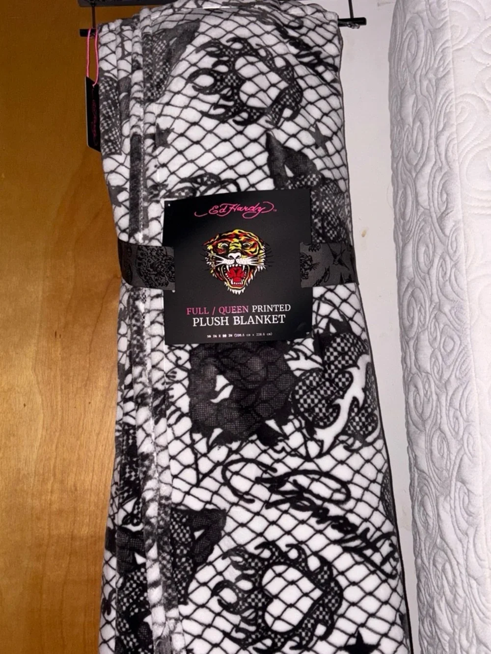 Ed Hardy Black White FULL/QUEEN Plush Blanket with black and white roses